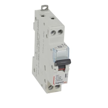 Magnetotérmico dx³ 6000/10 ka - 1p+n - 230 v~ - 32a - curva c - 1 módulo
