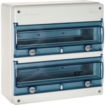 Caja industrial de distribución de 36 elementos.