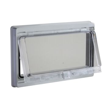 Ventana de plástico con bisagras y cubierta transparente. l78xw180mm.