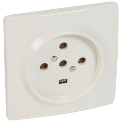 Base de corriente para empotrar 20A 3P+N+T 380V para instalar en caja 95x95mm, superficie o empotrar, a tornillo. Color blanco