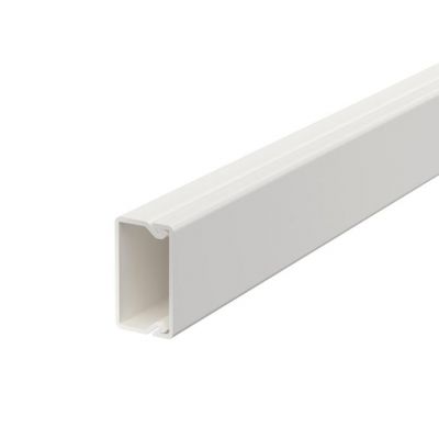 Canal para pared y techo con banda adhesiva 15x30x2000, PVC, blanco puro, 9010