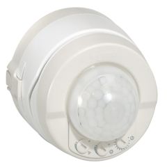 Detector pir 360° - alcance 8/12m - instalación techo/pared superficie blanco