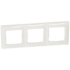 Placa embellecedora valena de 3 elementos de color blanco para montaje horizontal
