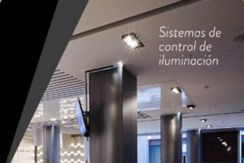 Simon explica las ventajas de utilizar reguladores de iluminación en las viviendas