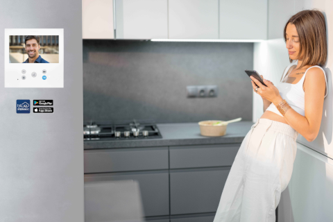 FERMAX lanza una nueva versión de BLUE que permitirá desviar las llamadas de los videoporteros WiFi a los móviles